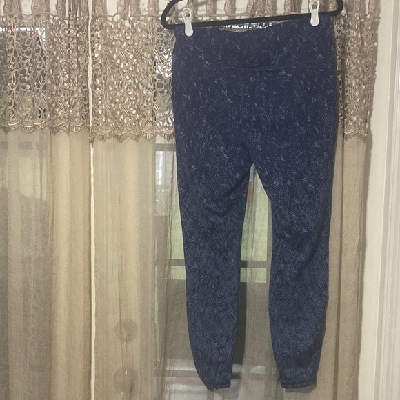 All In Motion Leggings Bundle - Picture 8 of 10